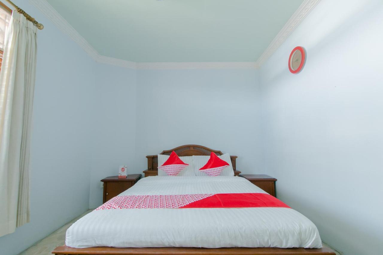 Oyo 2858 Vafa Guesthouse Cianjur Zewnętrze zdjęcie