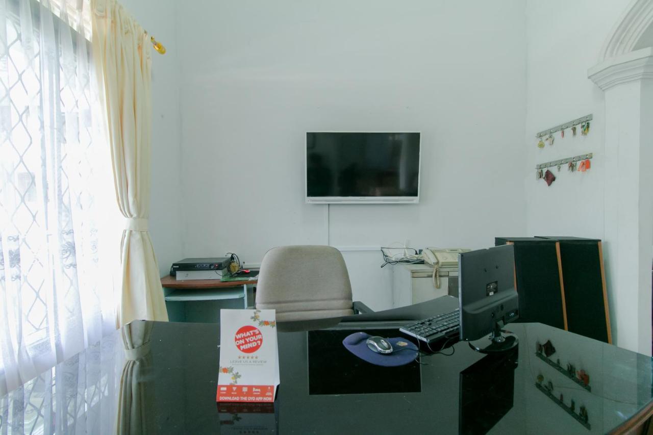 Oyo 2858 Vafa Guesthouse Cianjur Zewnętrze zdjęcie
