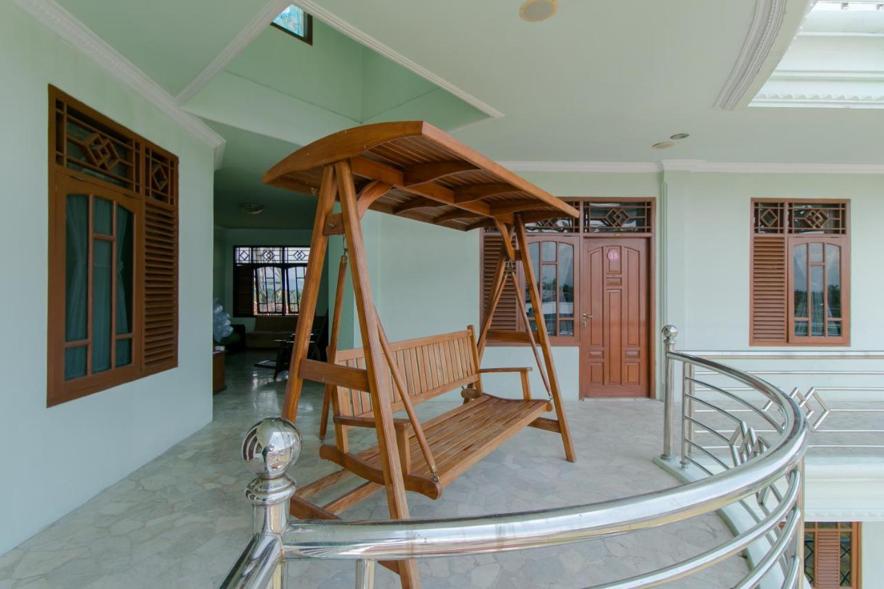Oyo 2858 Vafa Guesthouse Cianjur Zewnętrze zdjęcie