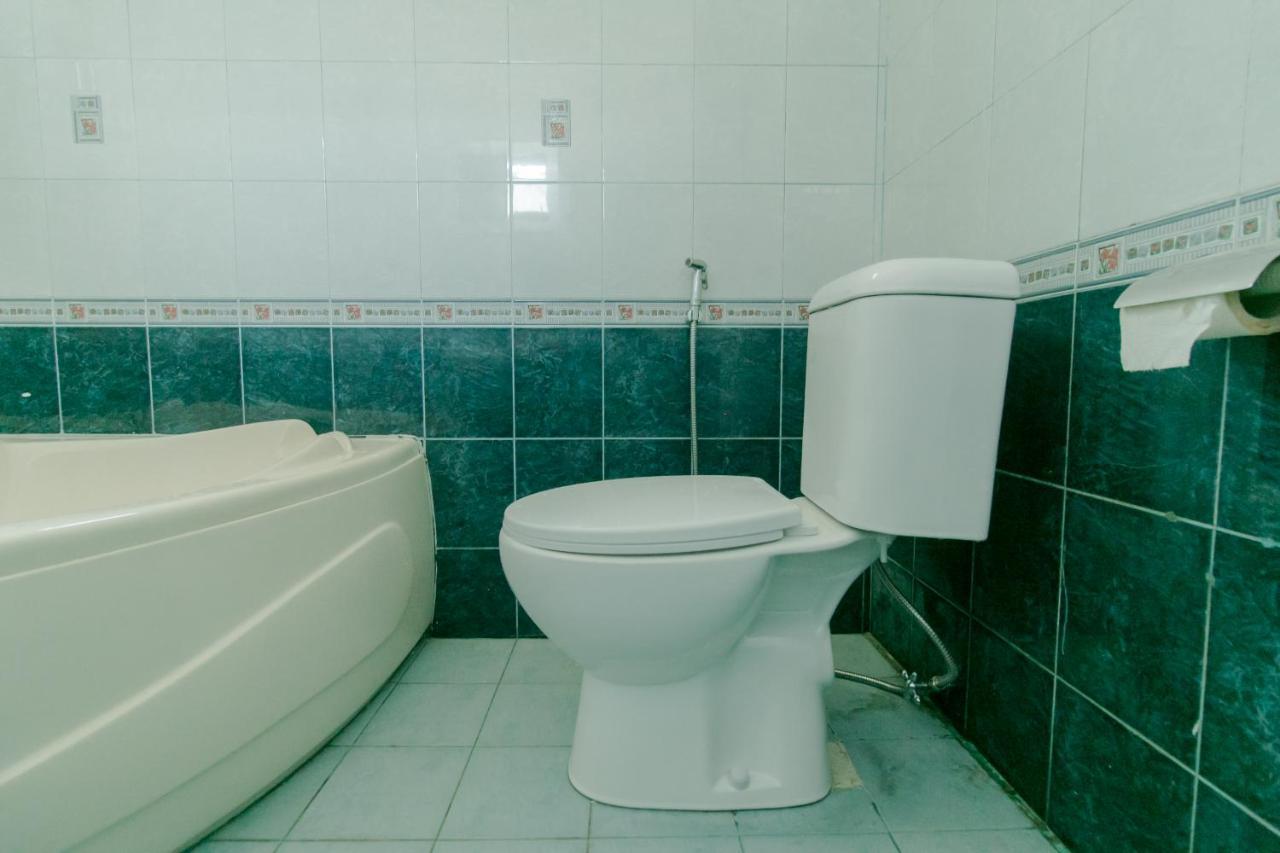Oyo 2858 Vafa Guesthouse Cianjur Zewnętrze zdjęcie