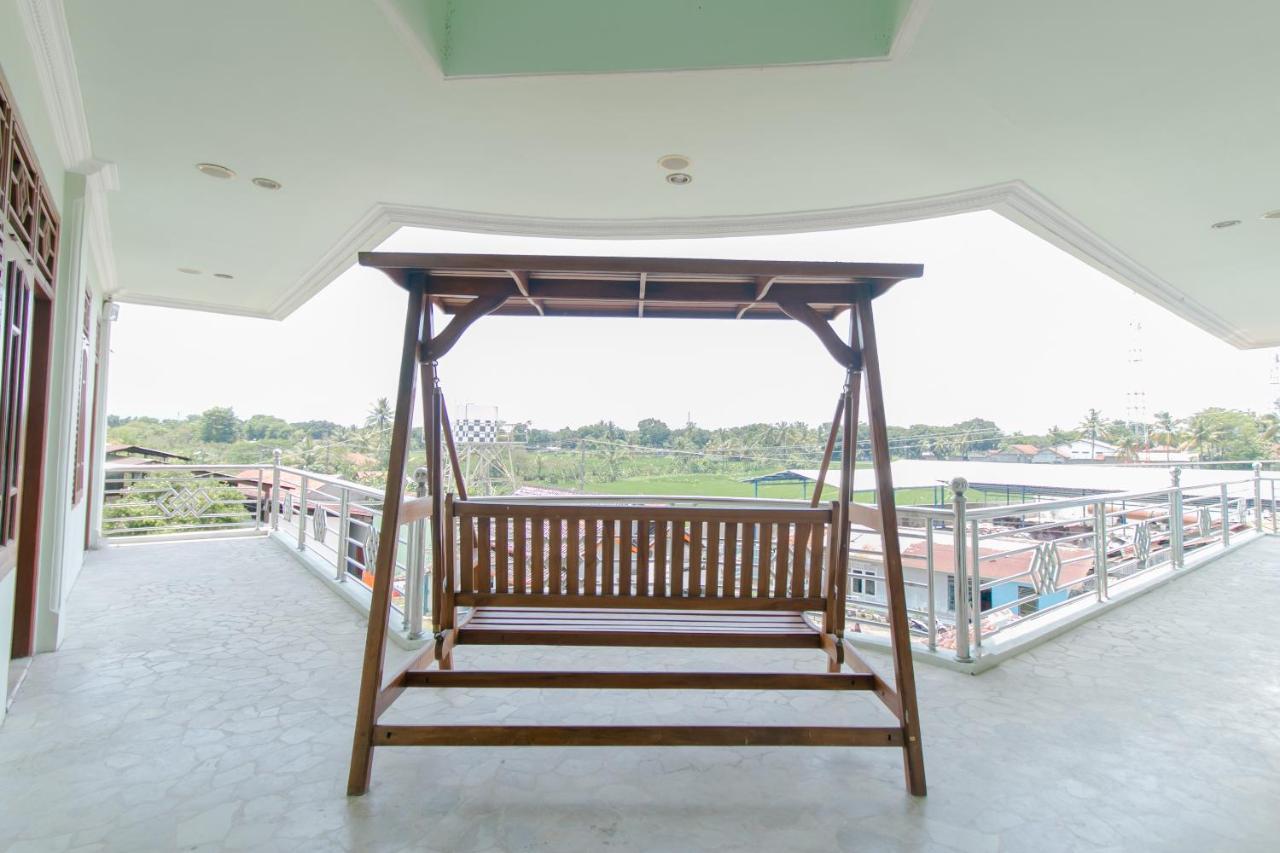 Oyo 2858 Vafa Guesthouse Cianjur Zewnętrze zdjęcie