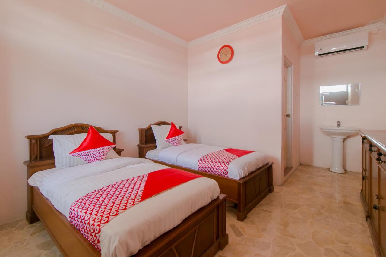 Oyo 2858 Vafa Guesthouse Cianjur Zewnętrze zdjęcie