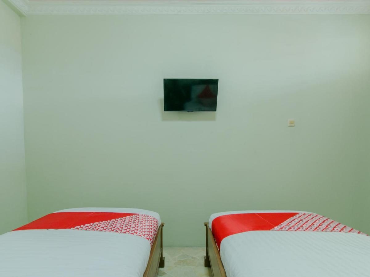 Oyo 2858 Vafa Guesthouse Cianjur Zewnętrze zdjęcie
